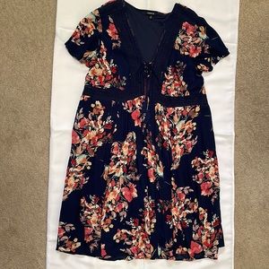 Torrid Navy Blue & Floral Dress - size 2